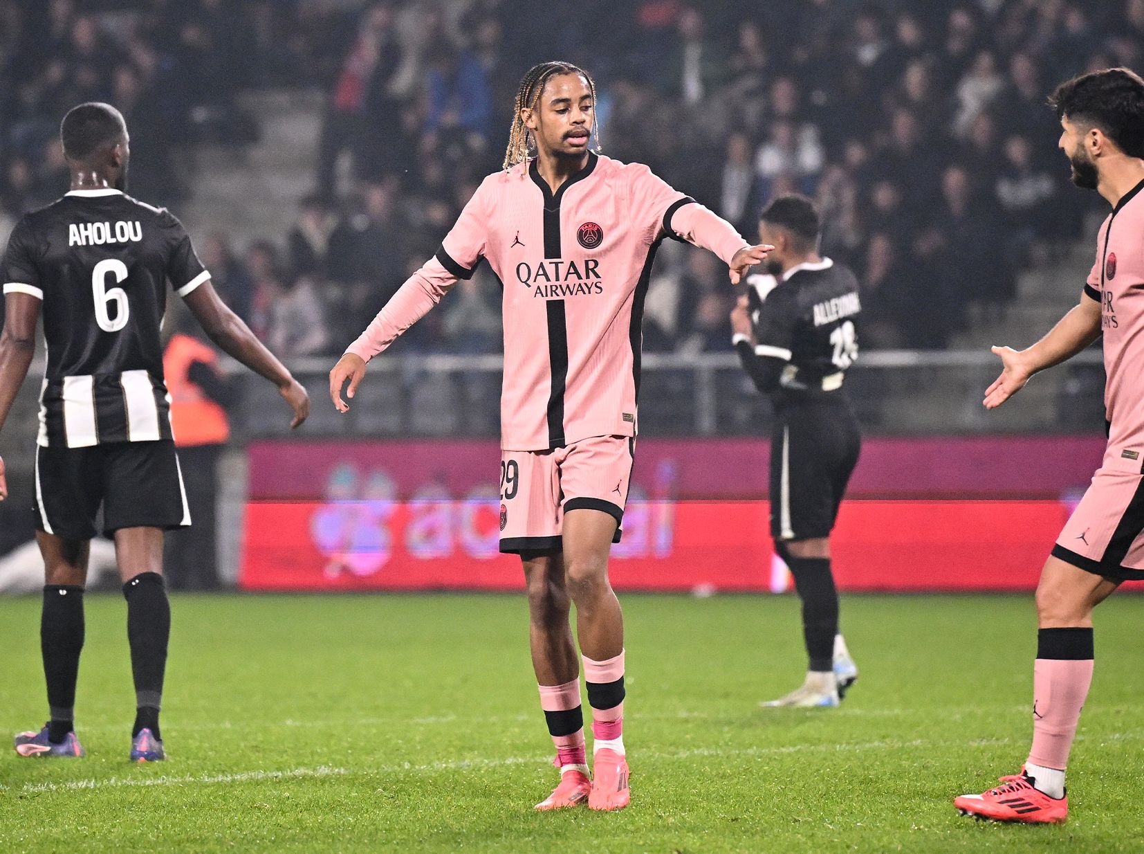 Arsenal rozważa kupno skrzydłowego PSG?