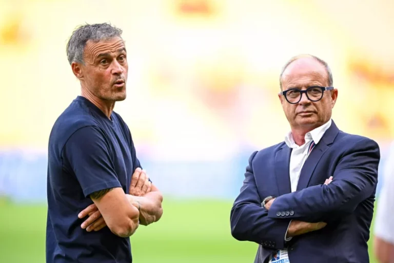 PSG szuka wsparcia dla Hakimiego! Jest kandydat