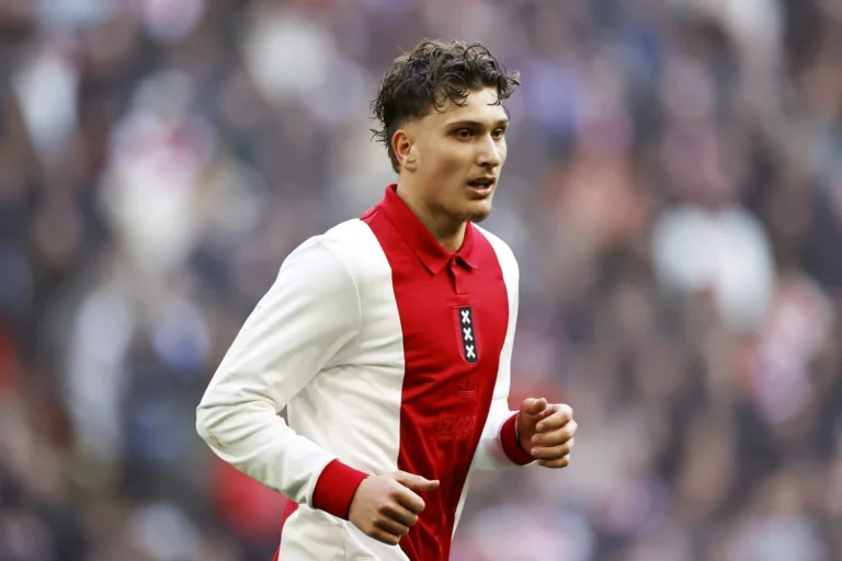 Nowy skrzydłowy o krok od PSG! Warunki ustalone!